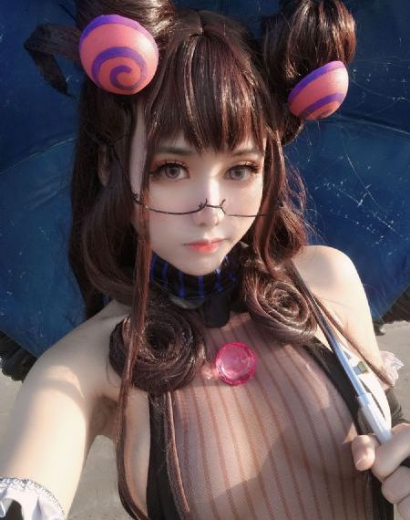灰色迷宫