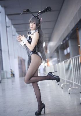 错把岳从后面进去了在线观看